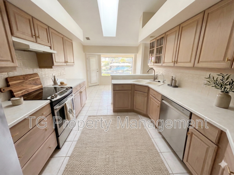 Palm Coast House: 20 Clarendon Ct N
