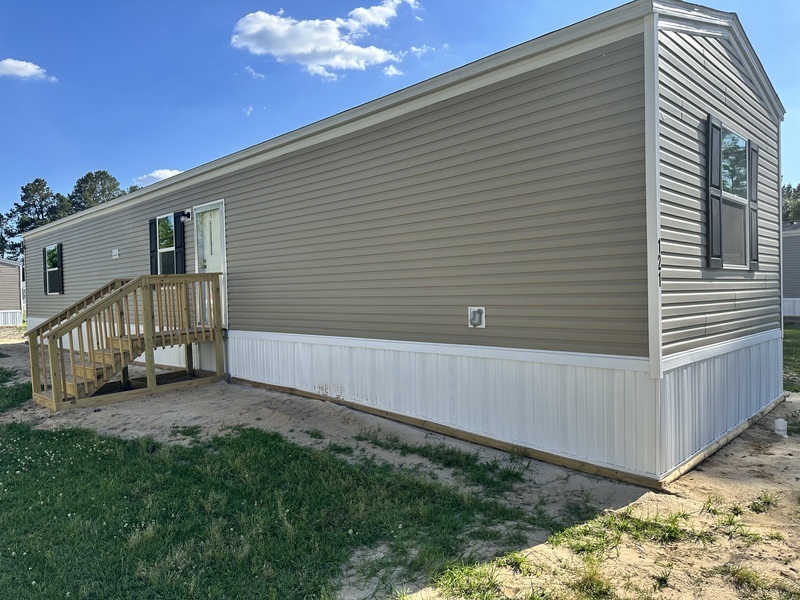 Lumberton House: 3525 E Elizabethtown Rd