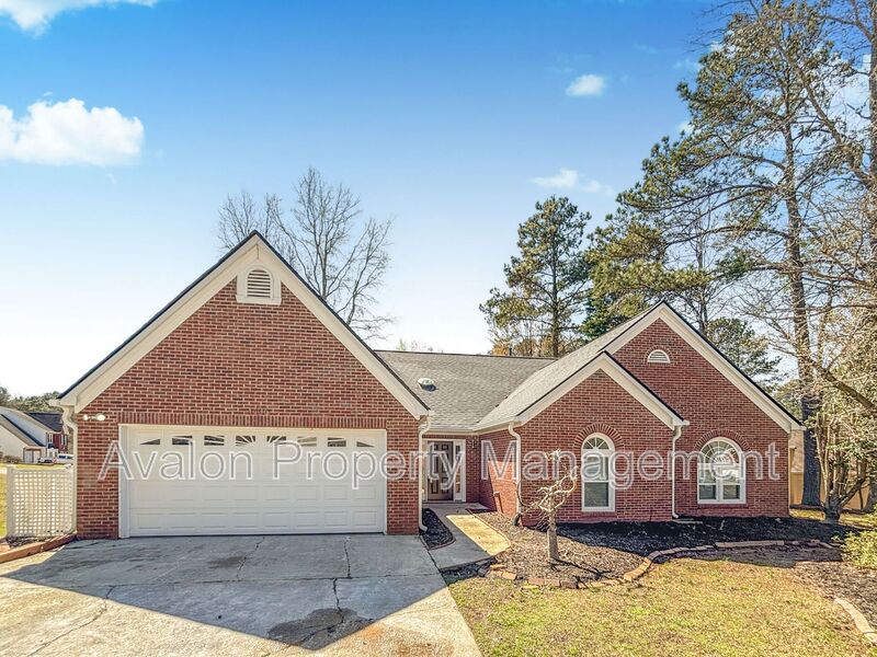 Acworth House: 4406 Singletree Way