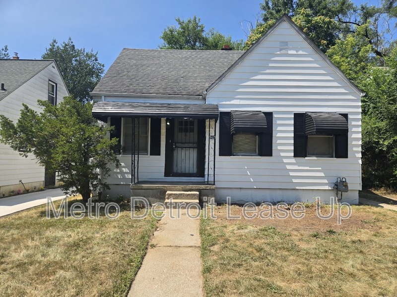 Detroit House: 19425 Faust Avenue
