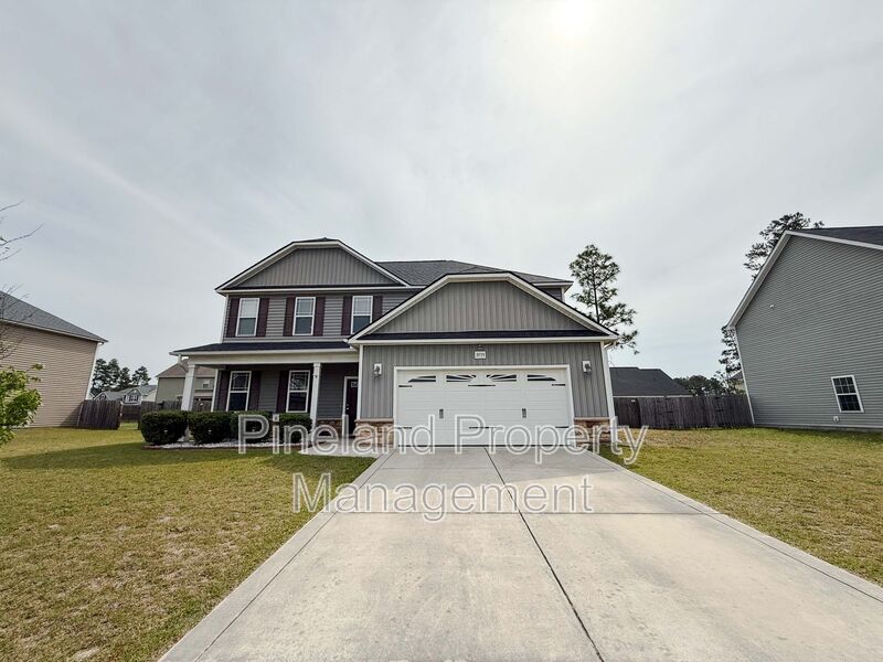 Hope Mills House: 3935 Standardbred Drive