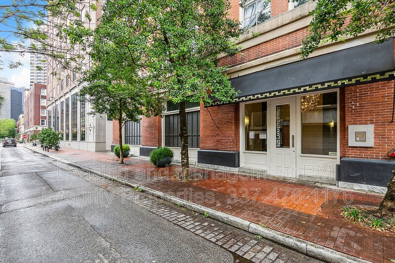New Orleans Condo: 825 Lafayette Street