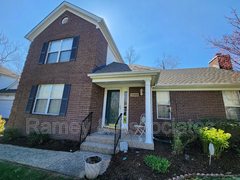 Louisville Townhome: 10828 Glenway Place