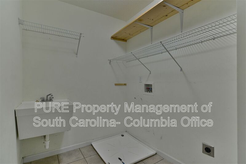 Columbia House: 156 Hardwood Drive
