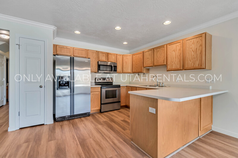 Provo House: 1156 S 1420 E