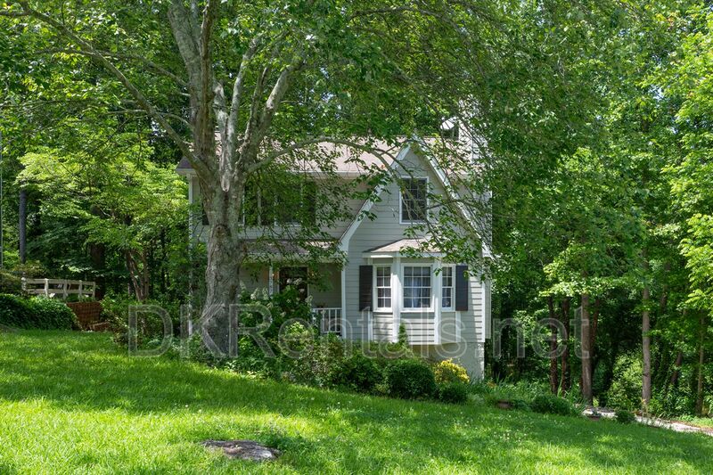 Snellville House: 3787 Etna Drive