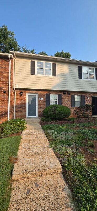 Charlotte Condo: 3109 Heathstead Place