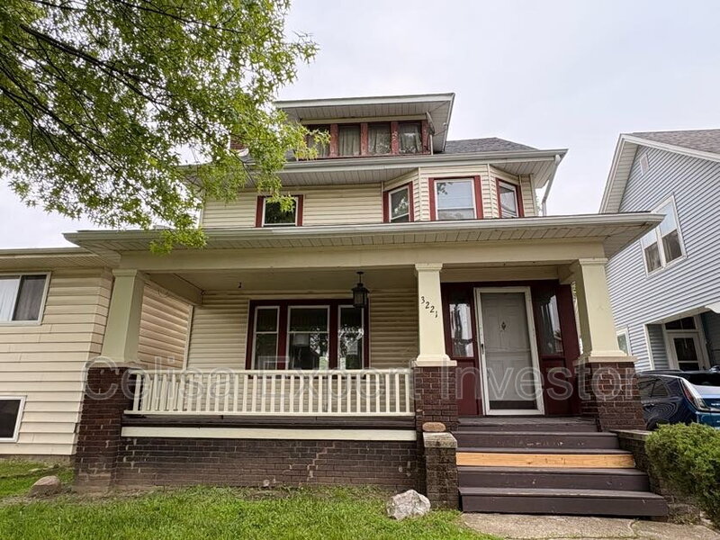 Fort Wayne House: 3221 South Harrison Street