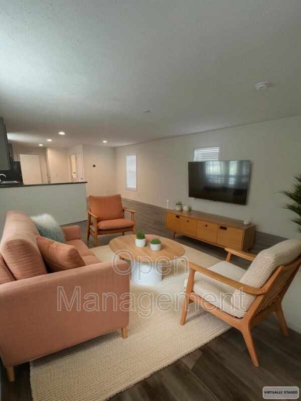 Fargo House: 18-1015 Gibraltor