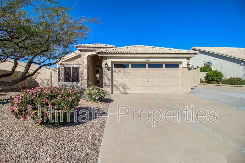 Glendale House: 6124 W Whispering Wind Dr