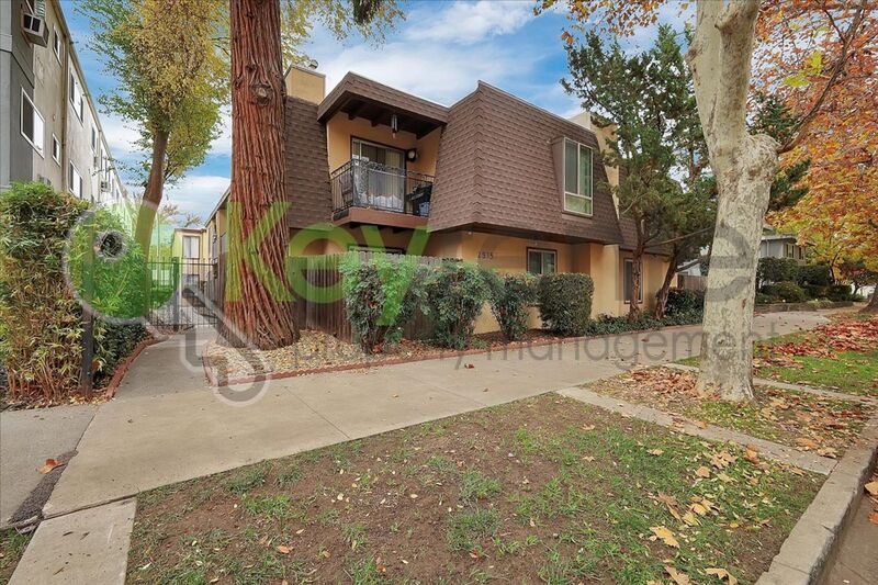 Sacramento House: 2515 H Street