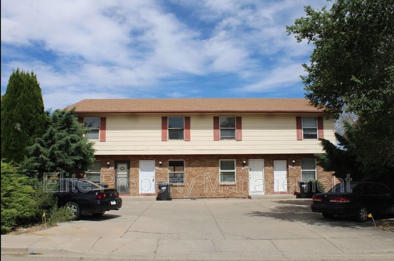 Pueblo Townhome: 1988 Salem Ave