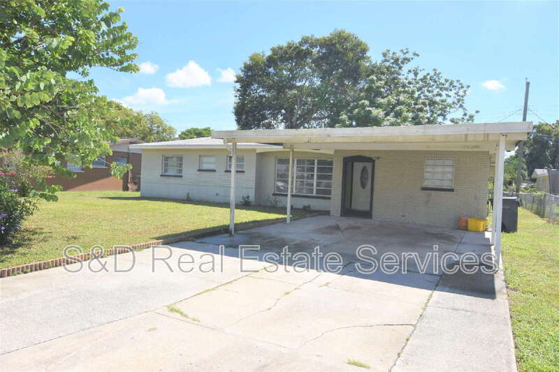 Lakeland House: 1804 Elk Dr.