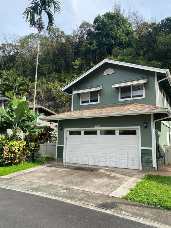 Mililani Condo: 95-1349 Wikao Street