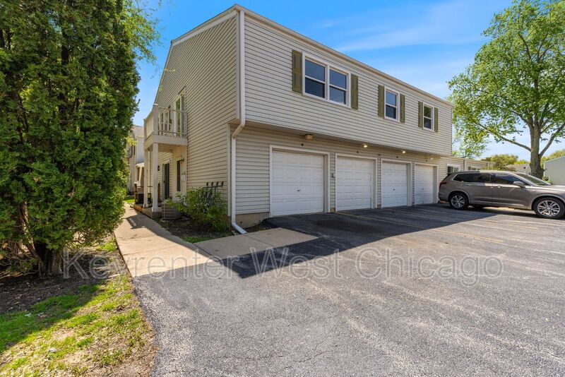 Bartlett House: 109 Daniel Ct