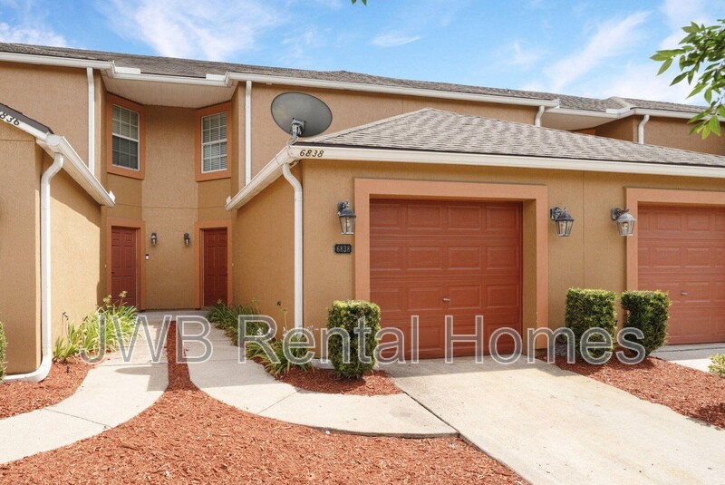 Jacksonville Townhome: 6838 Lake Mist Ln