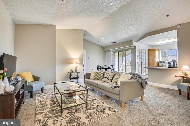 Parkville Condo: 45 Ashlar Hill Ct