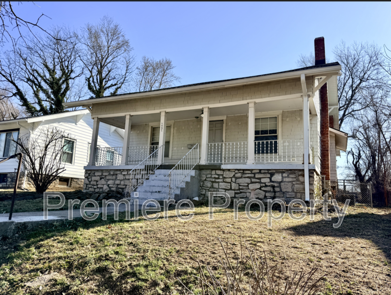 Independence House: 1731 S Crescent Ave