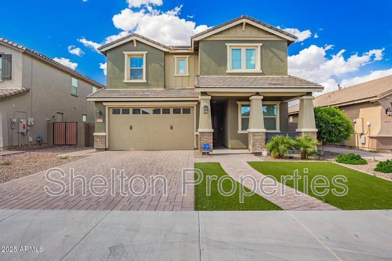 Goodyear House: 15062 W Portland St