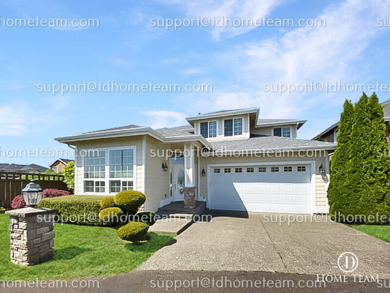 Kent House: 24115 118th Pl SE