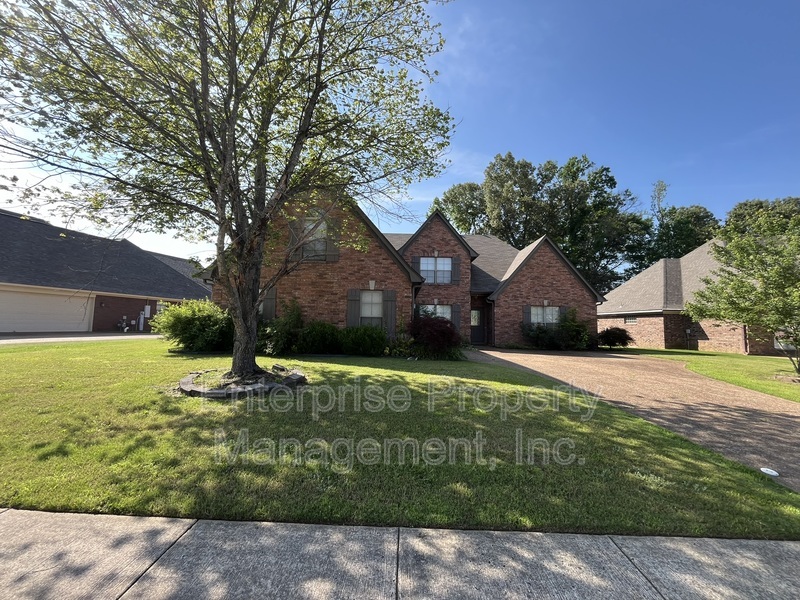 Arlington House: 11861 Bridal Lane