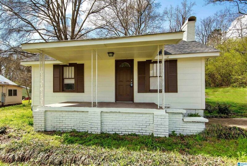 Bessemer House: 6238 Warrior River Rd