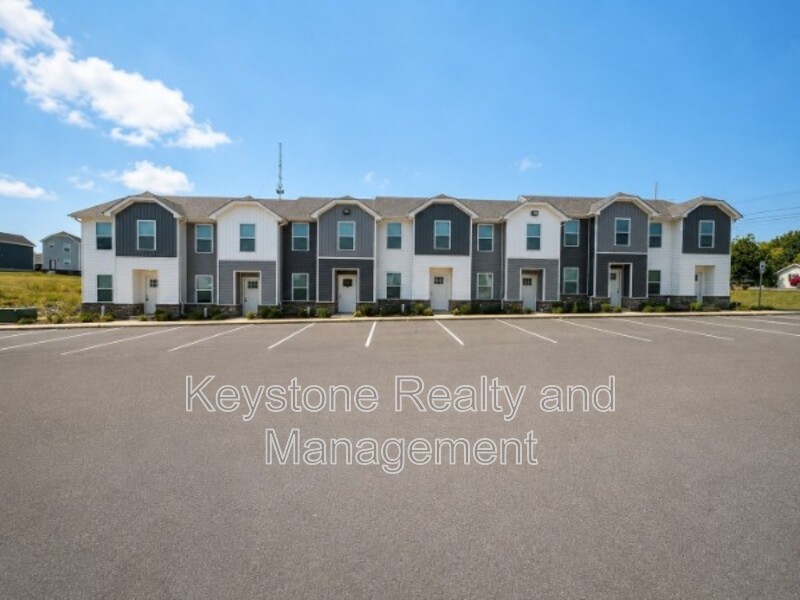 Clarksville Apartment: 919 Martin Street
