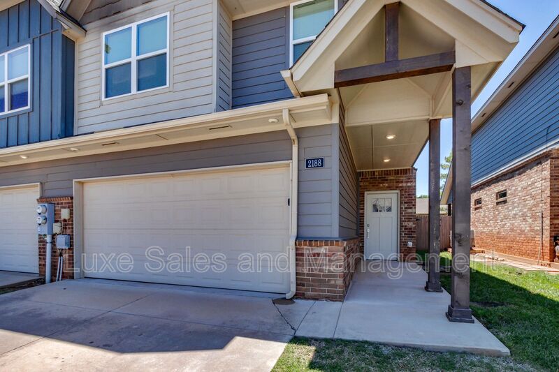 Edmond House: 2188 Buena Vida Lane