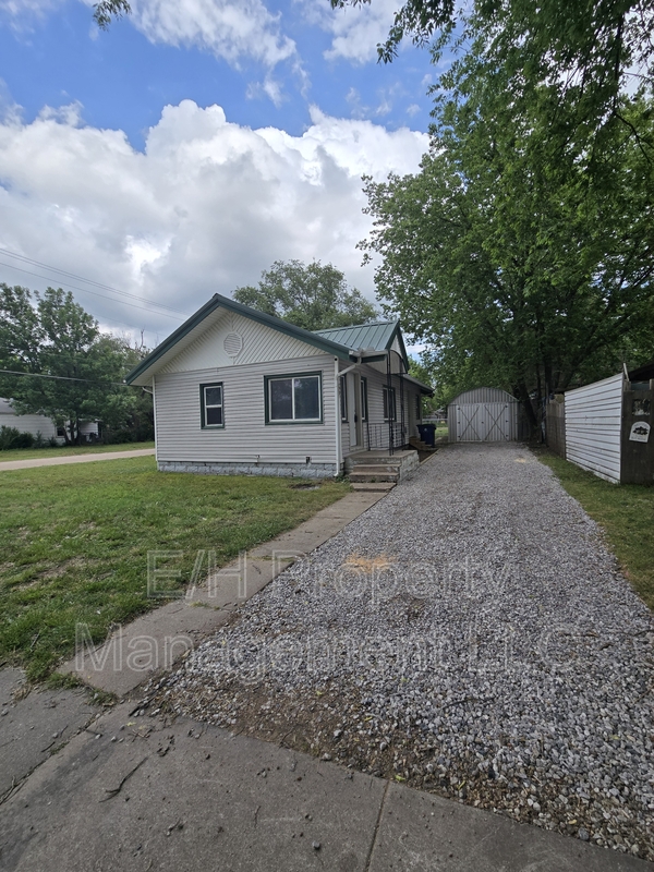 Wichita House: 1700 Ellis South
