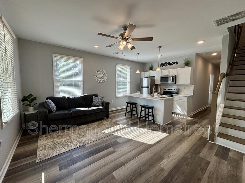 Augusta House: 112 Telfair Street, unit A
