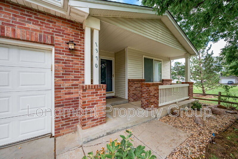Longmont House: 1370 Trail Ridge Rd