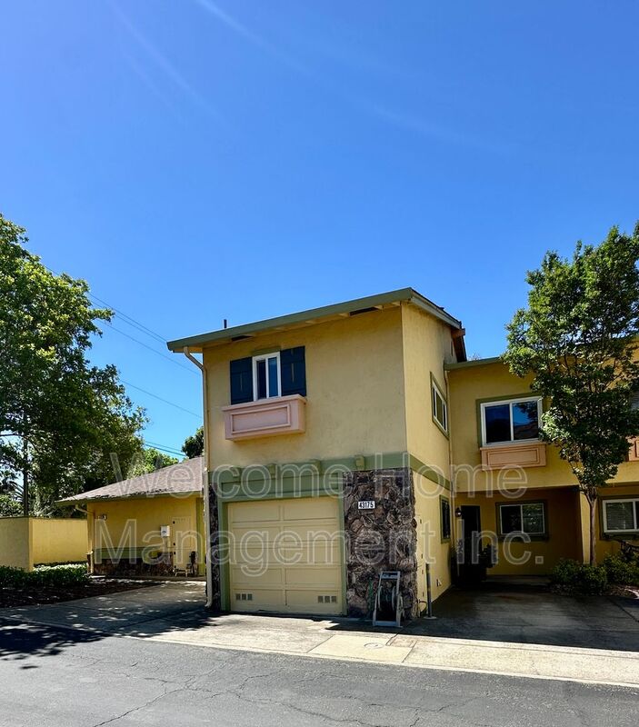 Fremont House: 43175 Washington Common