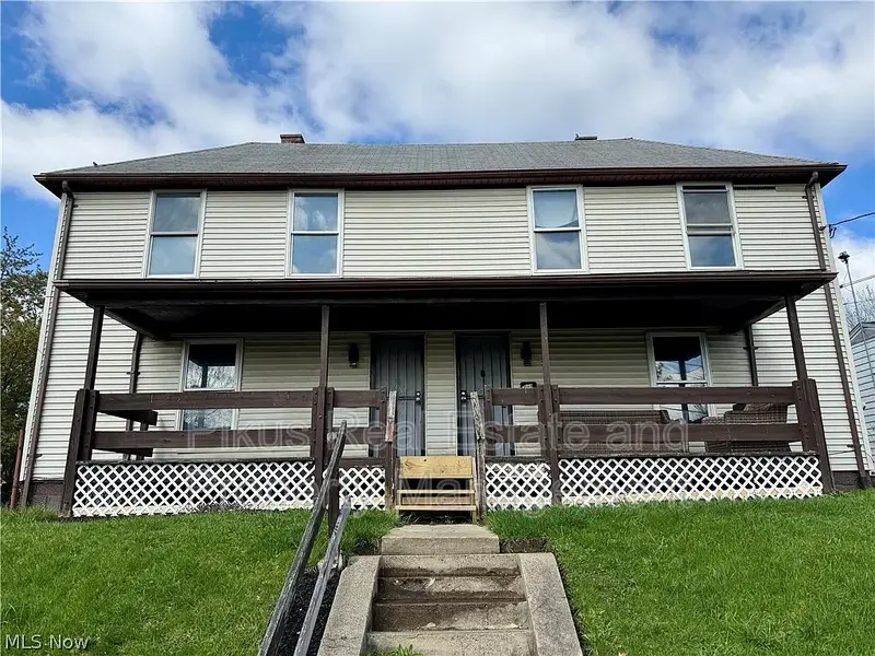 Canton Townhome: 1217 Shriver Avenue NE