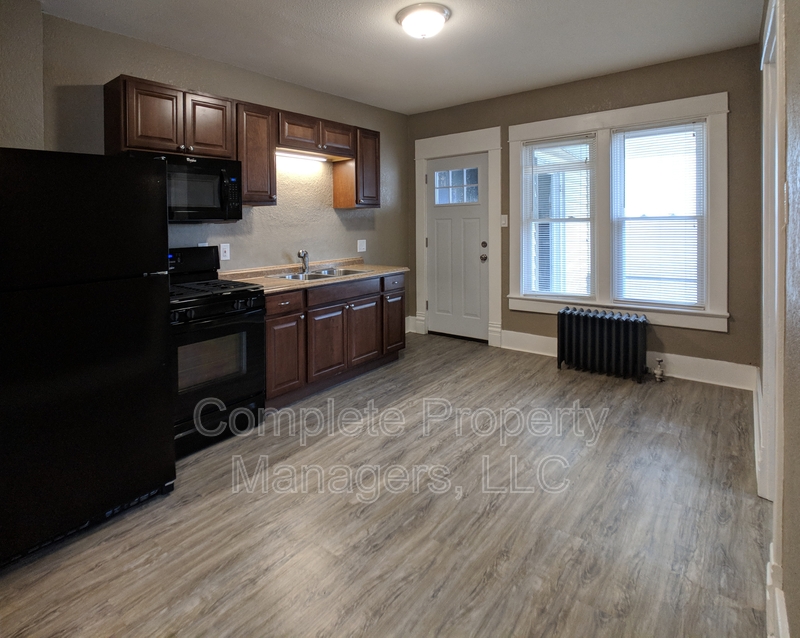 Albert Lea Condo: 221 E. Main St. - 6