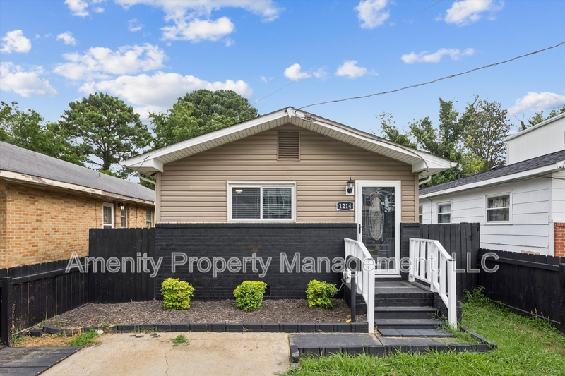Hampton House: 1214 Bethel Avenue