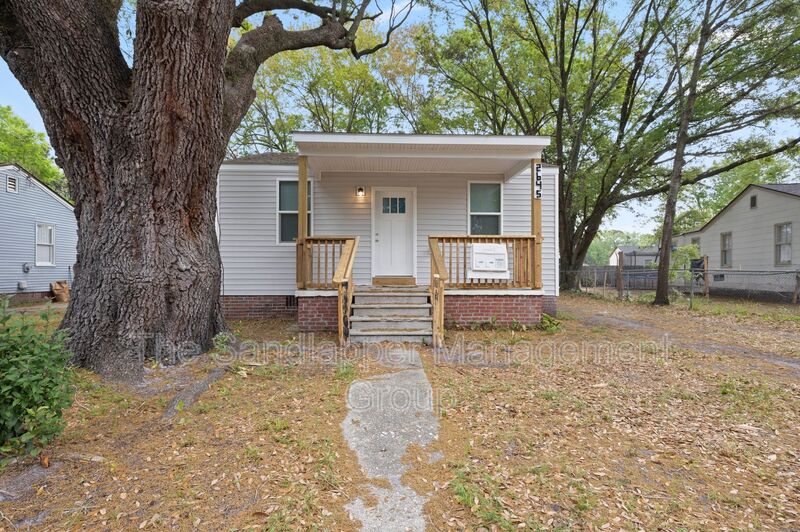 North Charleston House: 2645 Oregon Avenue