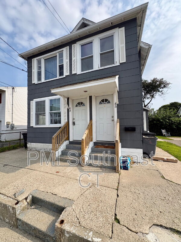Groton Condo: 43-45 Denison Ave