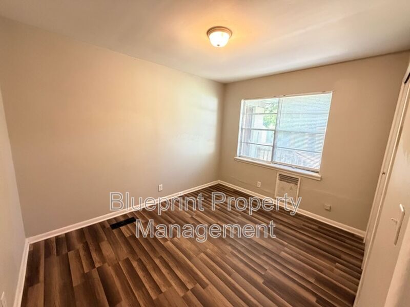Birmingham House: 737 47th Street North