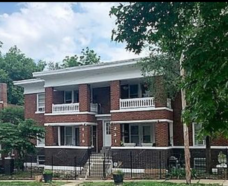 Kansas City House: 215-217 West 37th St Apt-213G