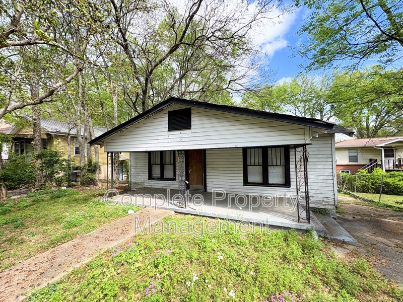 Bessemer House: 1015 11th Street North