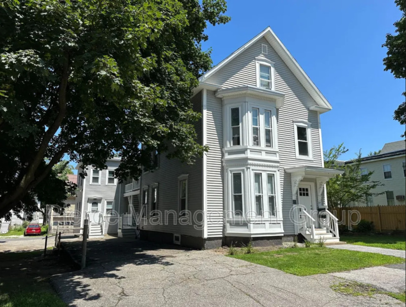 Manchester Condo: 84 Blodget St