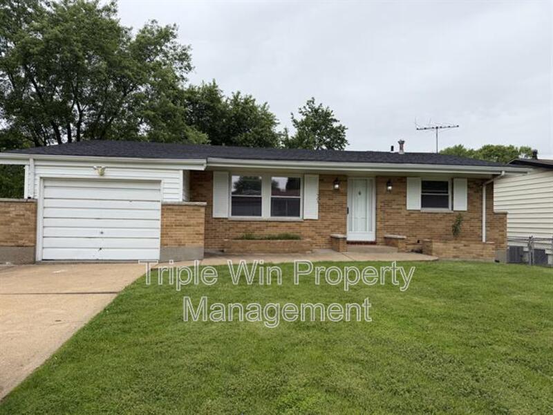 St. Louis House: 11423 Ortega Dr