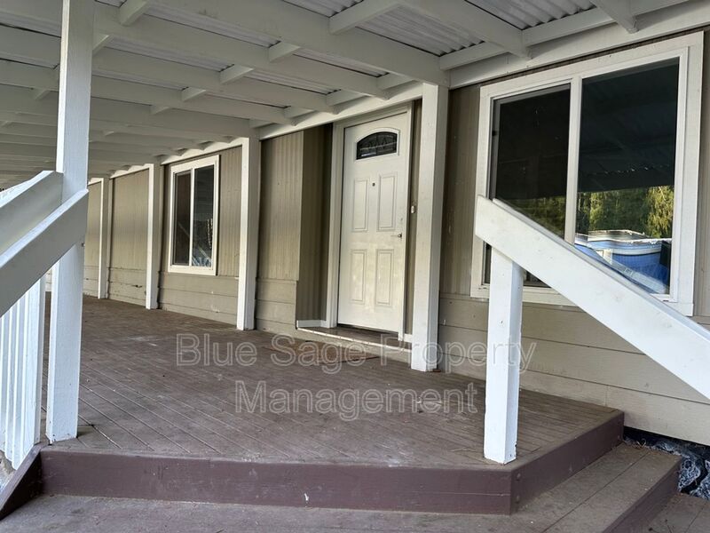 Sequim House: 433 Dungeness Meadows