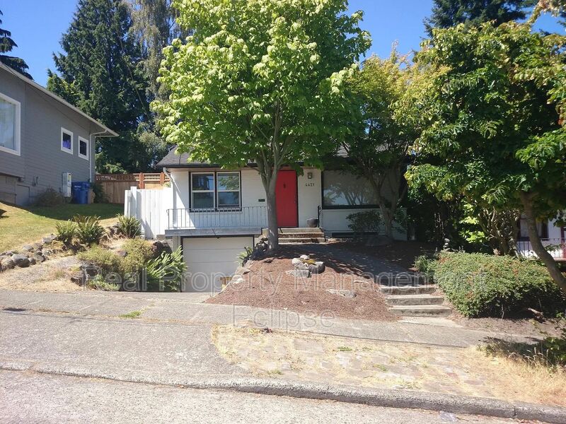 Seattle House: 4421 29th Ave West