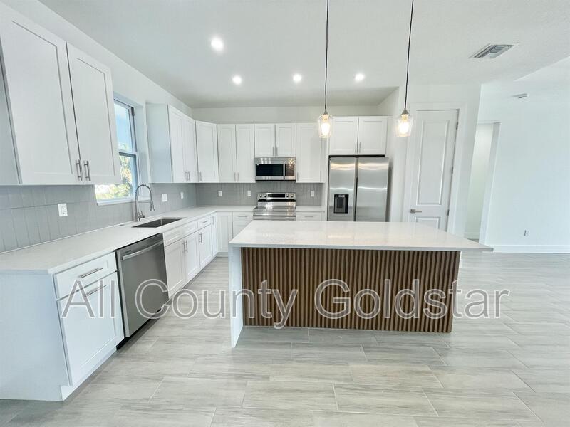 North Port House: 4661 Fairlane Dr