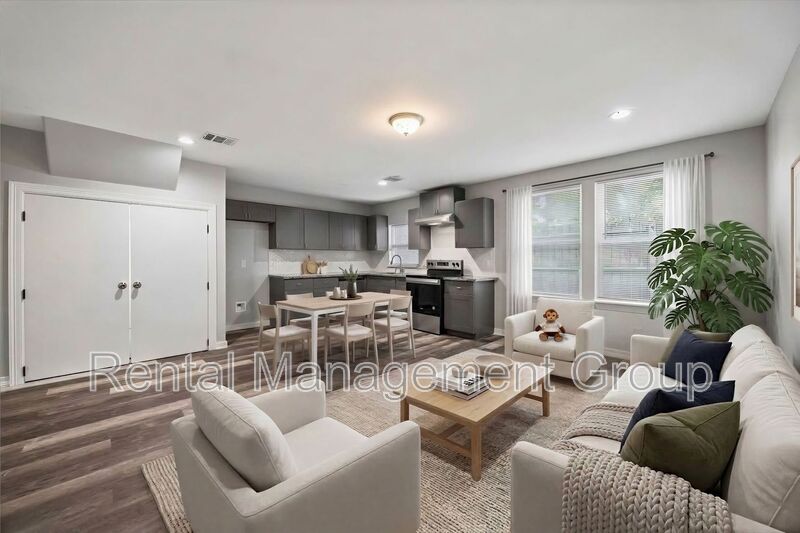 3 Bedroom Apartment – 1894 Dolly Wright St unit A, Houston, TX