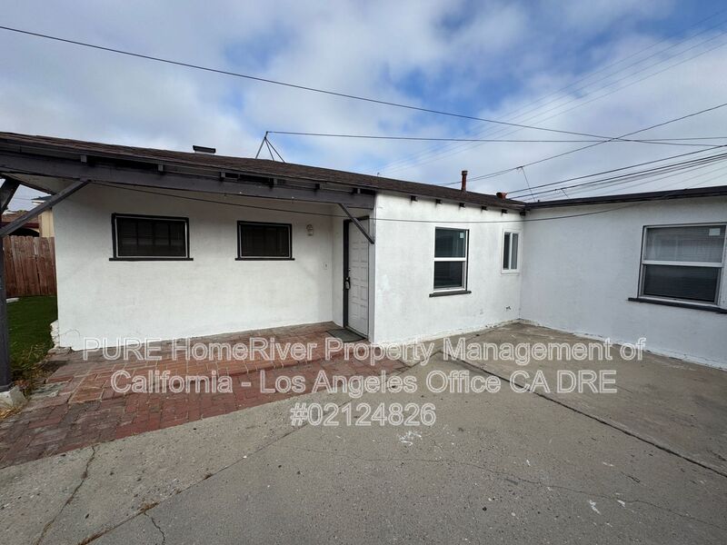 Lawndale House: 4157 1/2 West 162nd Street