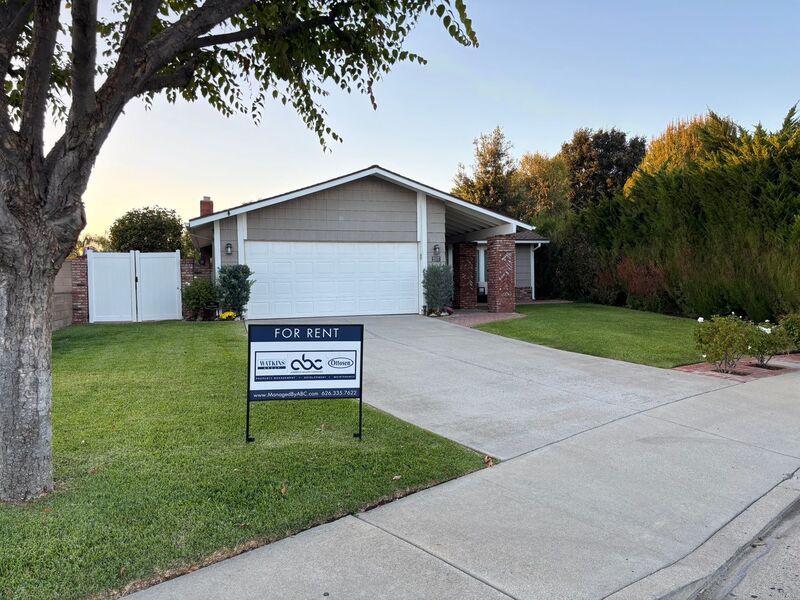 La Verne House: 2507 Moss Cir