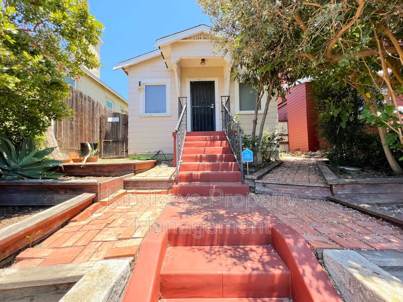 San Diego Condo: 4517 Arizona St