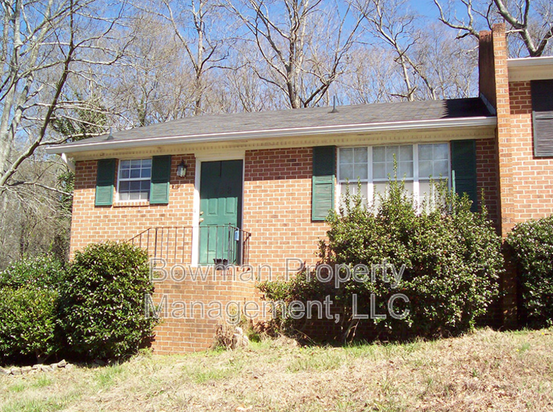 Athens Townhome: 132 Oxford Ct